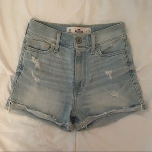 HOLLISTER High waisted denim shorts 00/23